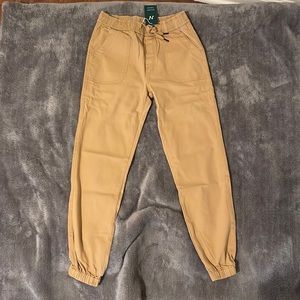 Halara High Waisted Drawstring Pocket tapered pants - khaki - NWT - size M